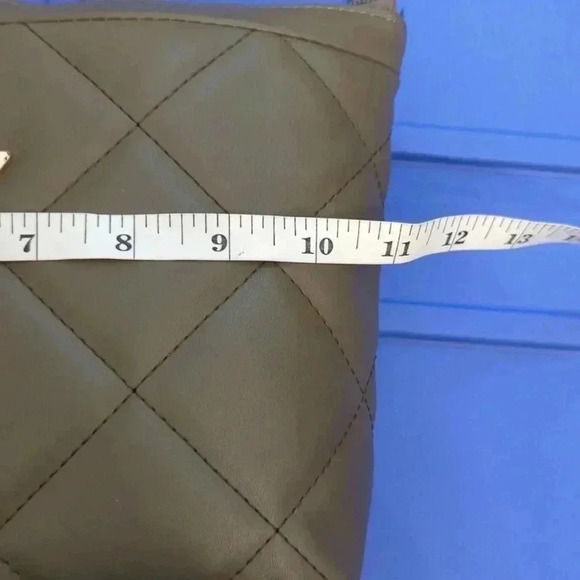 Guess travel bag - Picture 5 of 7